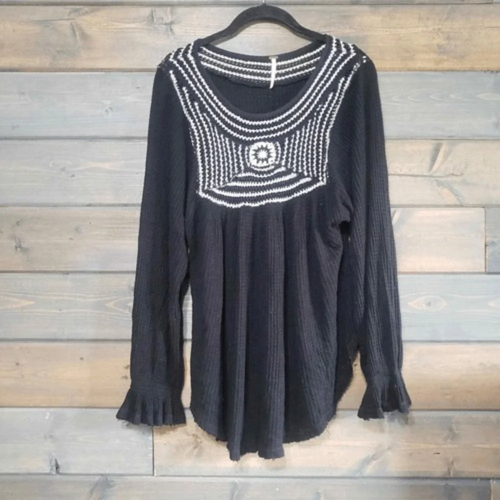 Free People Soul Mate Top Black‎ white embroidery loose fit Womans size M